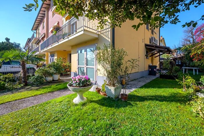 Casa quadrilocale in vendita in Via Leopardi Giacomo, Pieve Di Cento