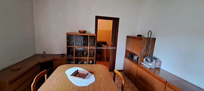 Appartamento con 5 locali in vendita in Vallefoglia