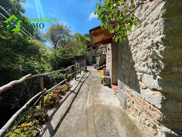 Casa con 5 locali in vendita in Via Busati, Arsiero