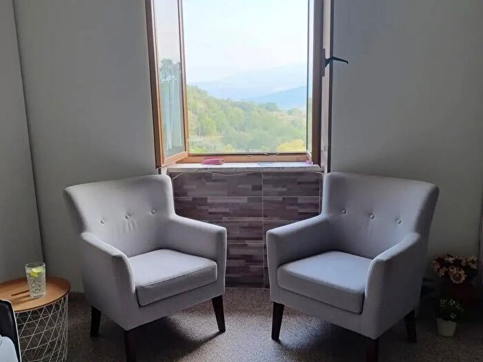 Appartamento trilocale in vendita in Vicolo Cortina, Minturno