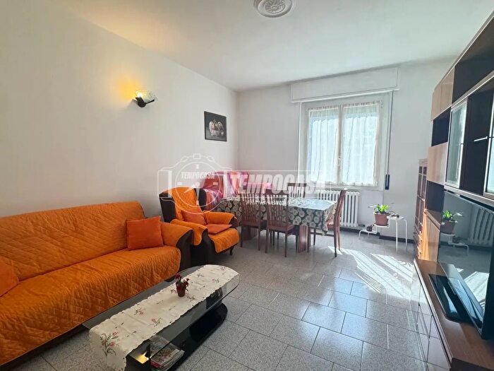 Appartamento trilocale in vendita in Via XXV Aprile, Merate