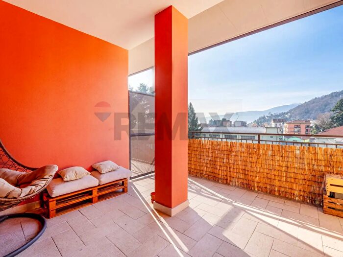 Appartamento trilocale in vendita in Via Muller, Verbania