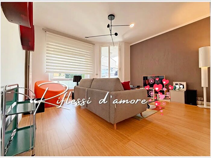 Appartamento con 7 locali in vendita in Via Passaggi, Genova