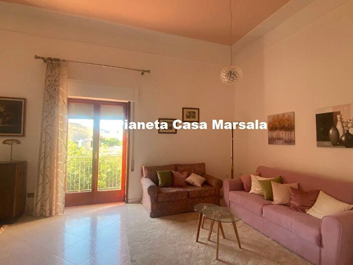 Casa con 5 locali in affitto in Via Pascasino, Centro Storico, Marsala