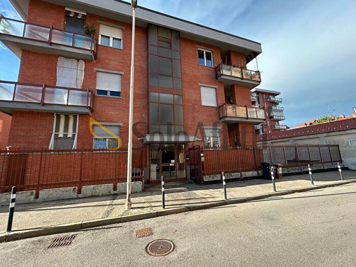 Appartamento trilocale in affitto in Via Juvarra, Collegno