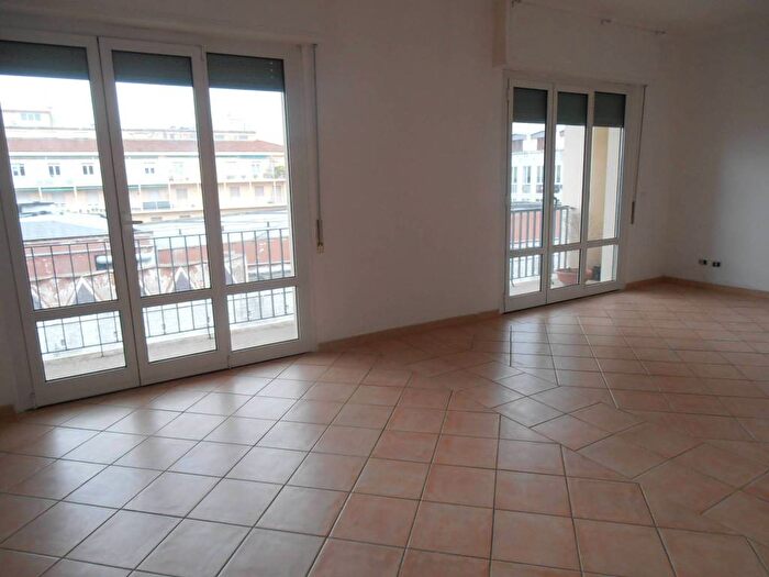 Appartamento con 6 locali in affitto in Via Grande Piazza della Repubblica, Livorno