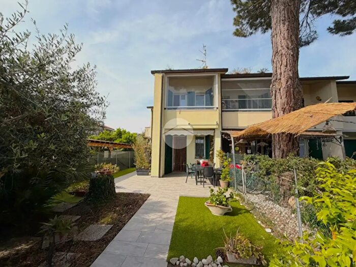 Appartamento trilocale in vendita in Viale Paolo E Francesca, Ravenna