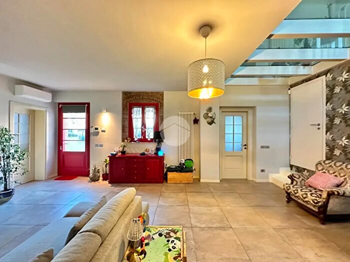 Casa monolocale in vendita in Via Castello, Dello