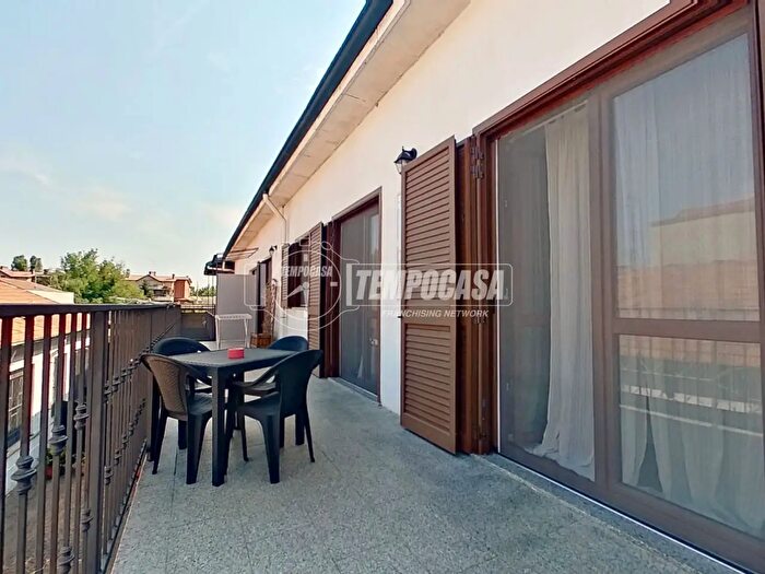 Appartamento trilocale in vendita in Via Giacomo Leopardi, Seveso