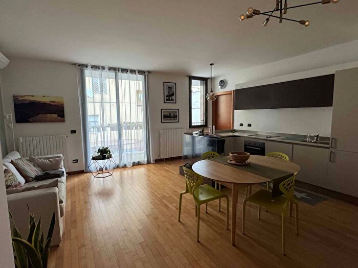 Appartamento bilocale in affitto in Viale Certosa, Musocco, Milano