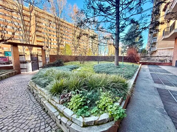 Appartamento trilocale in affitto in Corso Monte Cucco, Torino