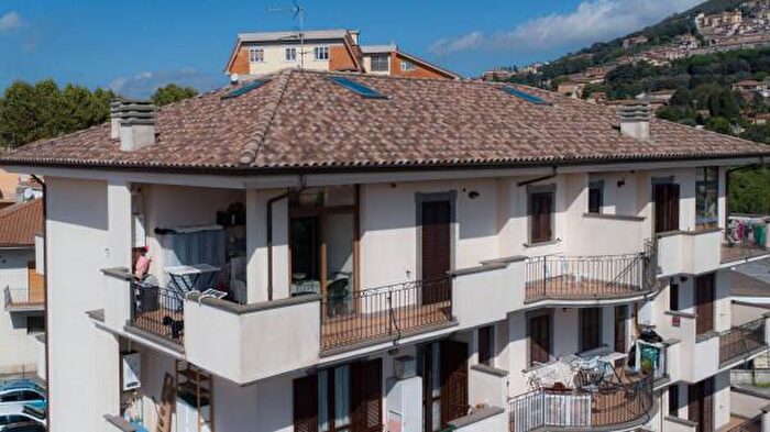 Appartamento trilocale in vendita in Via della Colombella, Palestrina