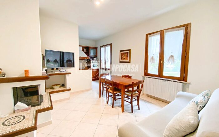 Casa quadrilocale in vendita in Via Statale, Fiorano Modenese