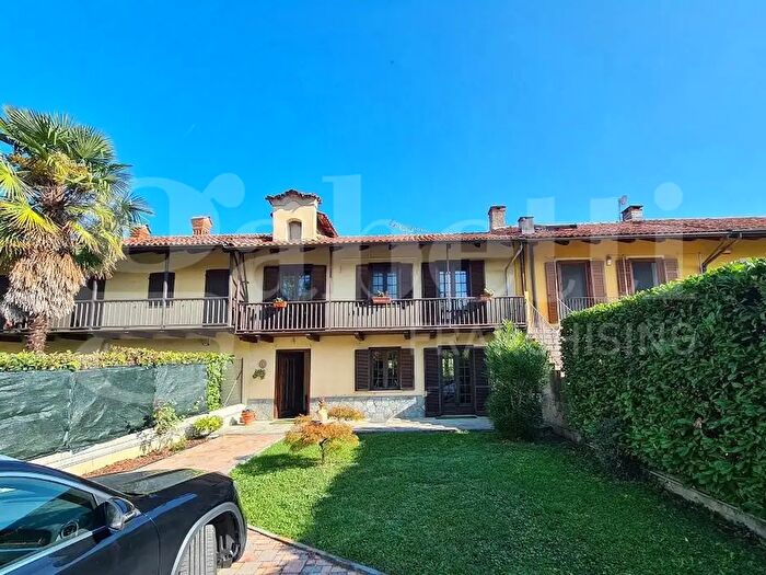 Casa con 5 locali in vendita in Strada Villar Basso, Cumiana