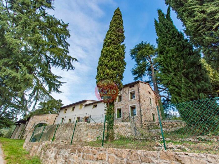 Casa quadrilocale in affitto in Via Pozzetto, Centro, Creazzo