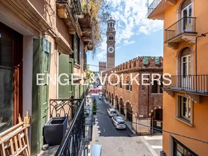 Appartamento con 5 locali in vendita in Scaletta San Marco, Verona