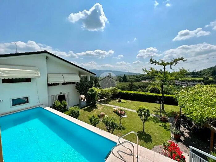 Casa con 10 locali in vendita in Località Coletto, Rivoli Veronese