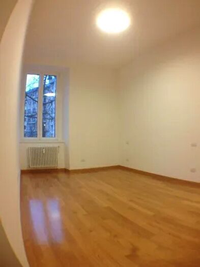 Appartamento quadrilocale in affitto in Via Nicola Piccinni, Milano