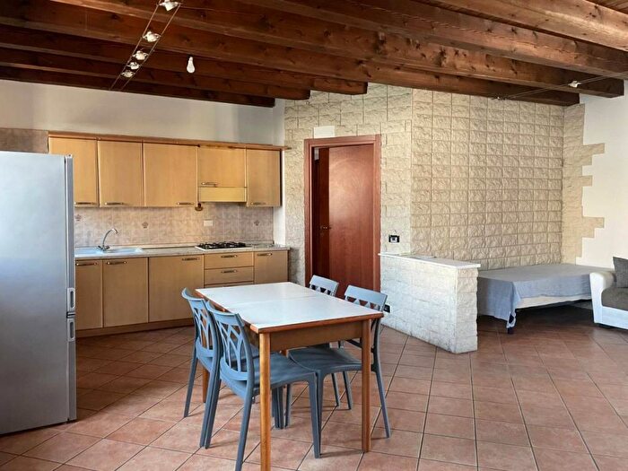 Appartamento trilocale in affitto in Viale Verona, Centro, Altavilla Vicentina