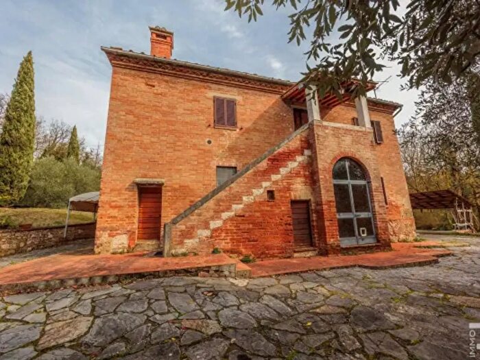 Casa con 6 locali in vendita in Strada Provinciale di Chianciano, Chiusi