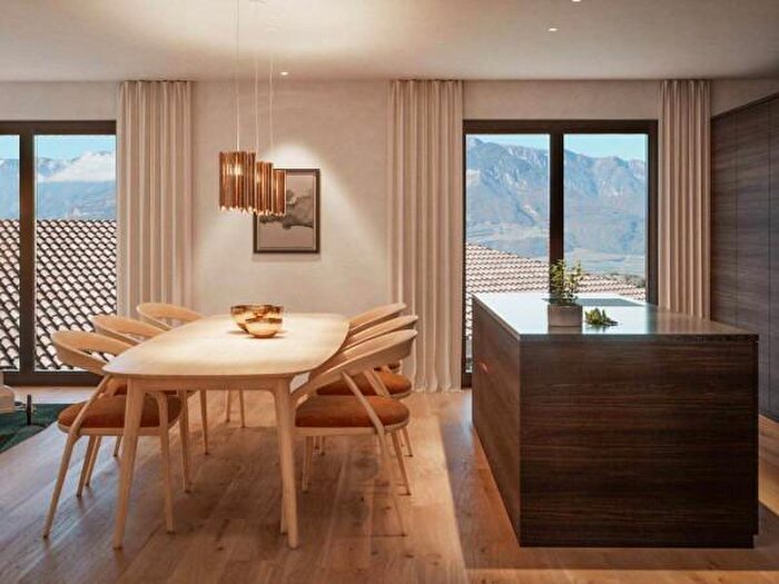 Appartamento quadrilocale in vendita in Via Castel dEnna, Montagna