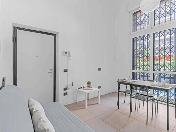 Appartamento bilocale in affitto in Via Enrico Cosenz, Bovisa, Milano