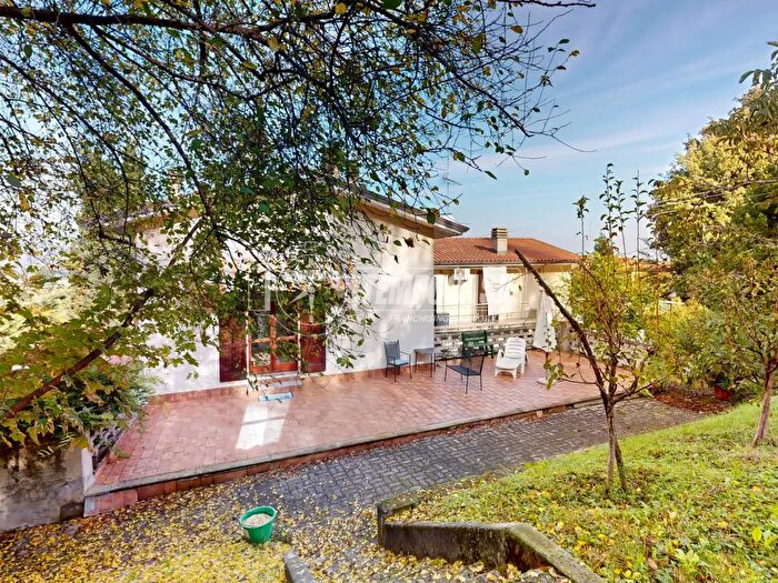 Casa trilocale in vendita in Via Montanara, Sassuolo