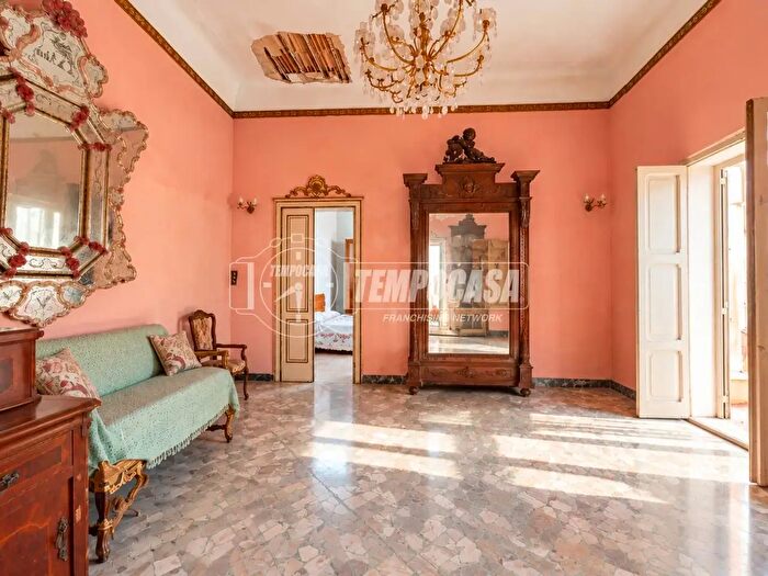 Appartamento quadrilocale in vendita in Via di Vaste, Lecce