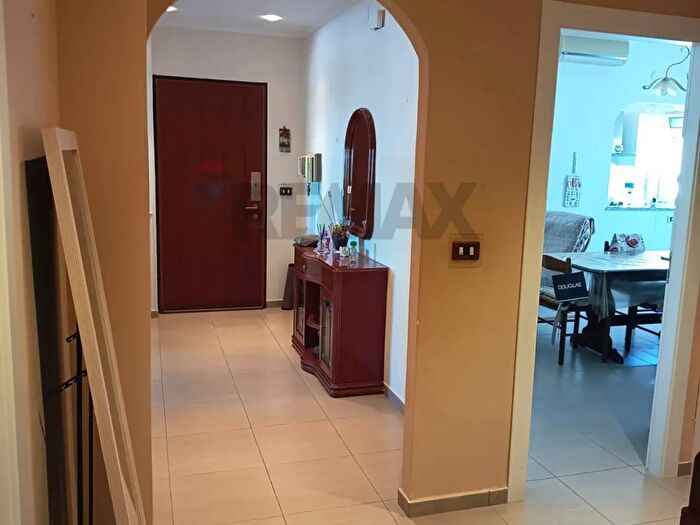 Appartamento con 5 locali in vendita in Via Ungheria, Siracusa