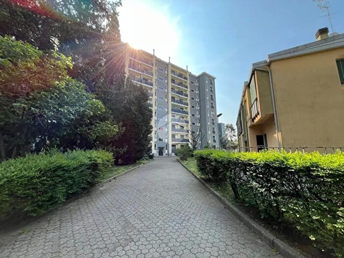 Appartamento bilocale in affitto in Via Angelo Inganni, Milano