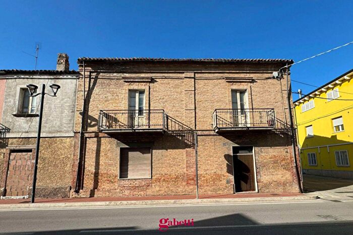 Casa con 5 locali in vendita in Via Duca degli Abruzzi, San Salvo