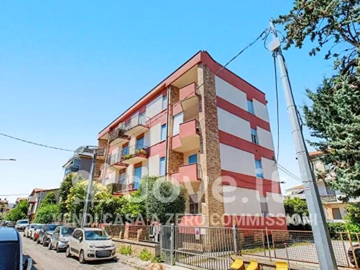Appartamento quadrilocale in vendita in Via l Cadorna, Montesilvano