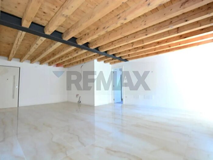 Appartamento quadrilocale in vendita in Via Libertà, Piovene Rocchette