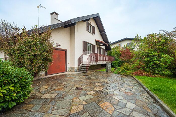 Casa con 5 locali in vendita in Via Canonico Maffei, San Maurizio Canavese