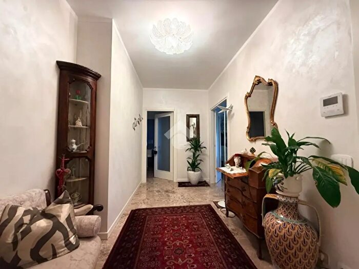 Appartamento quadrilocale in vendita in Via Buzzaccarini, Padova