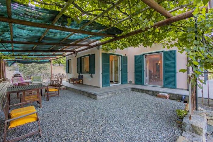 Casa con 6 locali in vendita in Via Comunale di Varase, Ventimiglia
