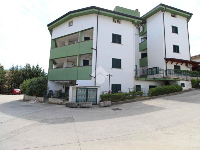 Appartamento trilocale in affitto in Via Salerni, Settimo, Montalto Uffugo