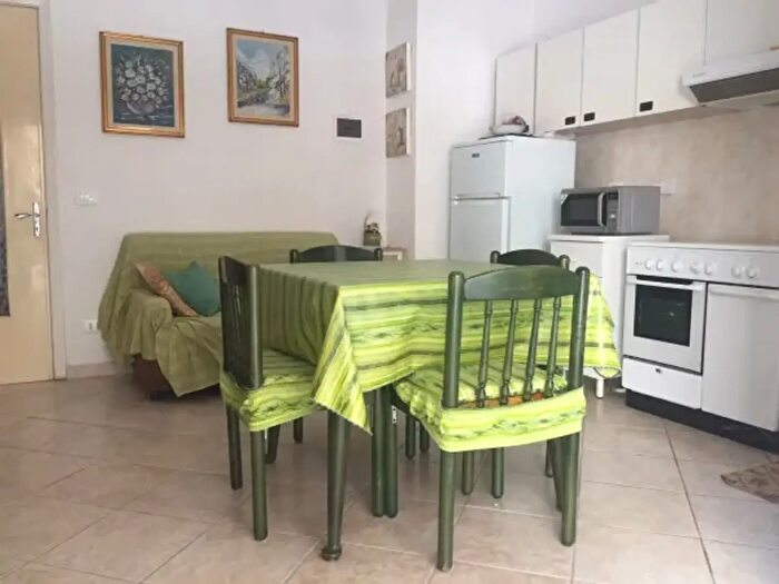 Appartamento bilocale in vendita in Via Alessandro Volta, Borgio Verezzi