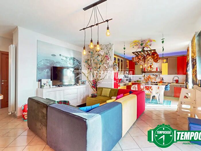 Appartamento quadrilocale in vendita in Via Pieve, Pasturana