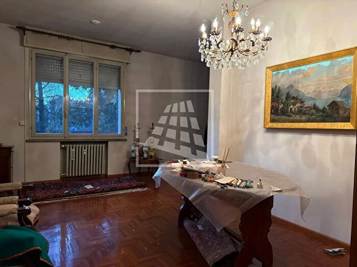 Appartamento trilocale in vendita in Via Enrico De Nicola, Reggio Emilia