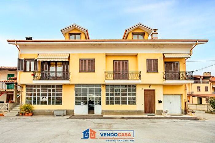 Casa quadrilocale in vendita in Via Monsignor Allasia, Montanera