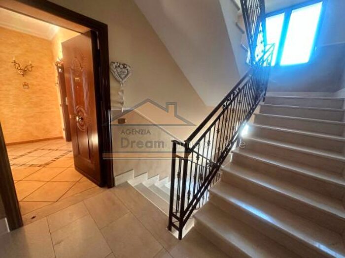 Appartamento trilocale in affitto in Via Santa Maria a Cubito, Giugliano In Campania