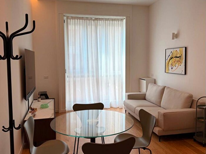 Appartamento bilocale in affitto in Viale Ferdinando di Savoia, Centrale, Milano