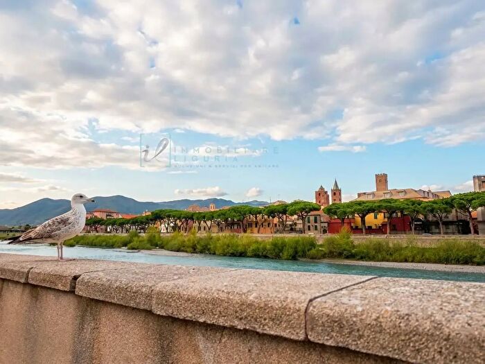 Appartamento trilocale in vendita in Strada Vicinale del Molino, Albenga