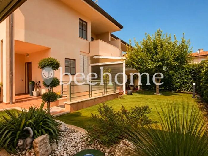 Casa con 6 locali in vendita in Via Grecia a, Sabaudia