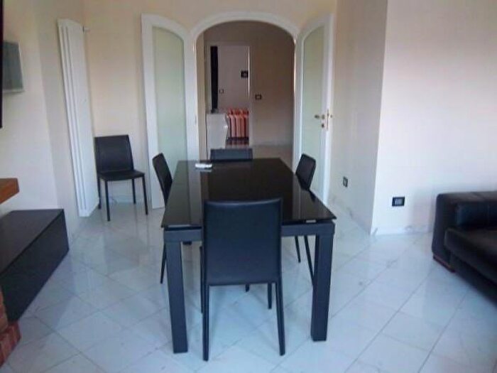 Appartamento trilocale in vendita in Via G Spinetti, Forte Dei Marmi