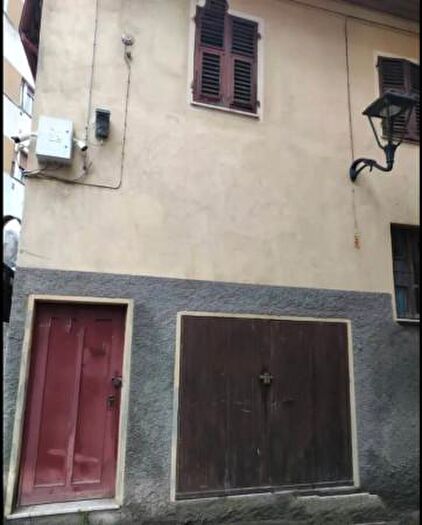 Appartamento quadrilocale in vendita in Via Armando Bordoni, Altare