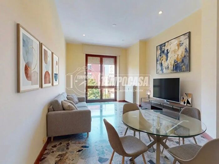 Appartamento trilocale in vendita in Viale Montello, Mantova