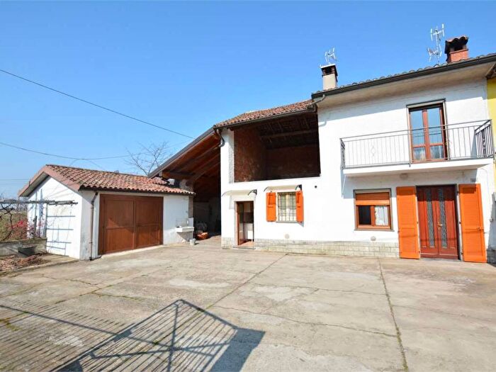 Casa trilocale in affitto in Via Patrini, Alberone, Chignolo Po
