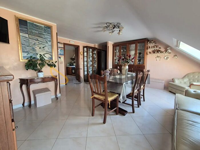 Appartamento trilocale in affitto in Catanzaro